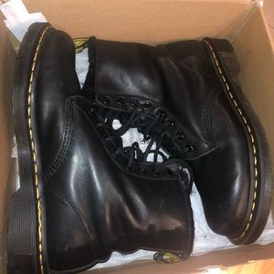 Dr. marten boots with fur lining size 9